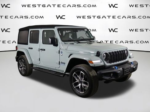 Used 2024 Jeep Wrangler Unlimited AWD/4WD image 46