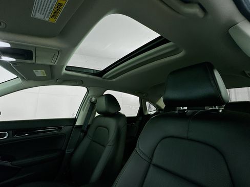 Used 2023 Honda Civic Touring image 27