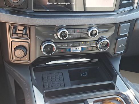 New 2026 Ford F250 Platinum w/ Tremor Off-Road Package image 32