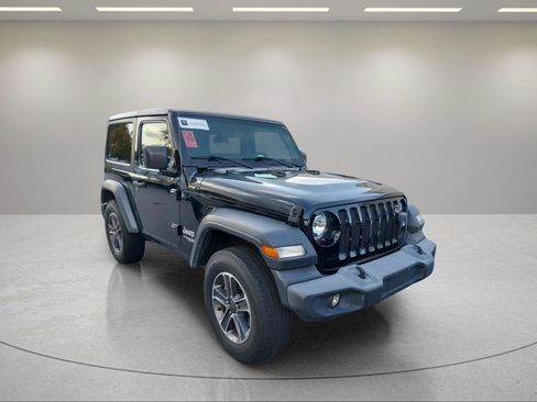 Used 2020 Jeep Wrangler Sport AWD/4WD image 19