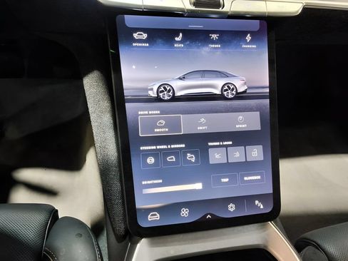 Used 2024 Lucid Air Touring AWD/4WD image 23