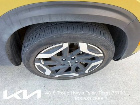 Certified 2024 Kia Seltos SX w/ SX Sunroof Package AWD/4WD image 14