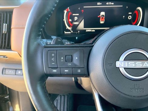 Used 2022 Nissan Pathfinder Platinum w/ Cargo Package image 23