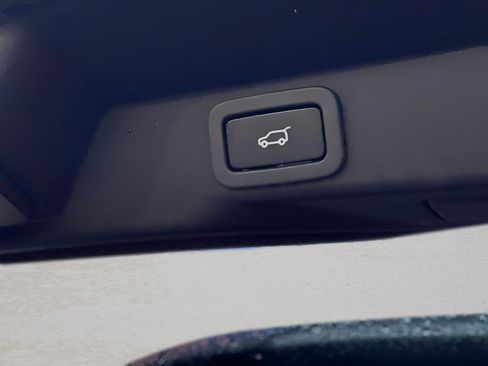 Used 2014 Land Rover Range Rover Sport HSE image 24