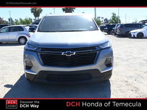 Used 2023 Chevrolet Traverse Premier w/ Redline Edition AWD/4WD image 2