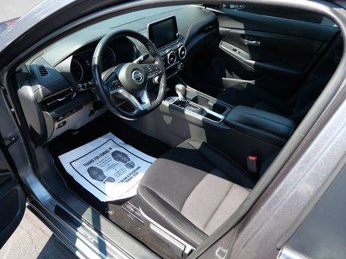 Used 2020 Nissan Sentra SV FWD image 9