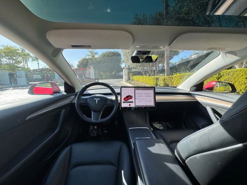 Used 2022 Tesla Model 3 Standard Range image 12