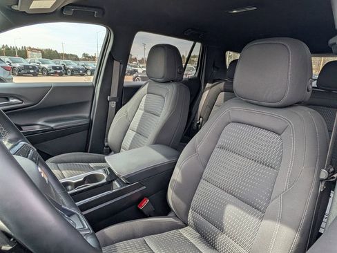 Used 2025 Chevrolet Equinox LT image 8