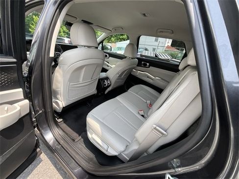 Used 2022 Kia Sorento S image 19
