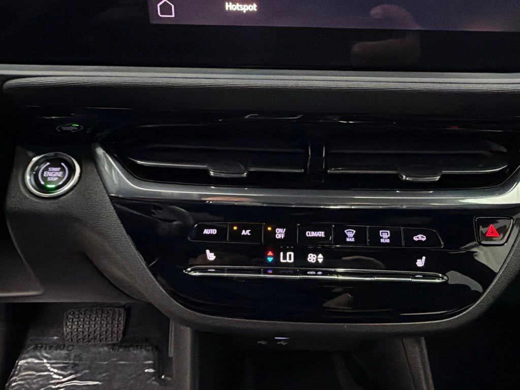 Used 2025 Buick Envista Avenir FWD image 17