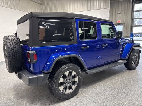 Used 2018 Jeep Wrangler Unlimited Sahara image 7