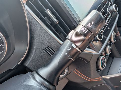 Used 2020 Subaru Crosstrek 2.0i Limited w/ Moonroof Package w/Navigation AWD/4WD image 30