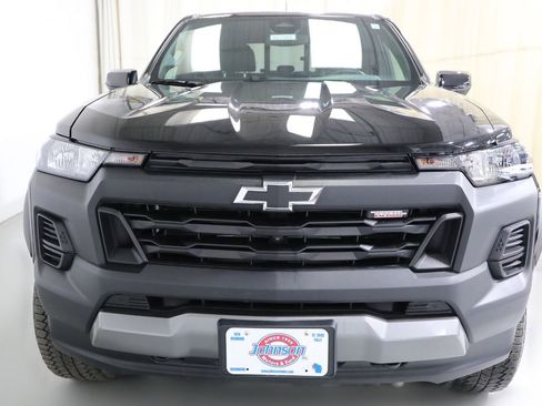 Certified 2023 Chevrolet Colorado Trail Boss w/ Technology Package AWD/4WD image 18