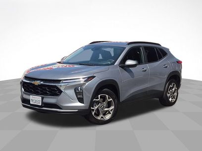 Used 2025 Chevrolet Trax LT