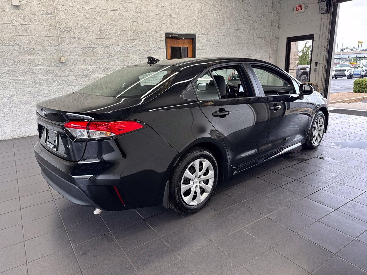 Used 2026 Toyota Corolla LE FWD image 8