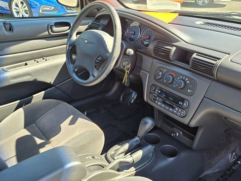 Used 2004 Chrysler Sebring LX FWD image 12