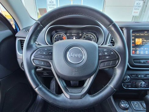Used 2019 Jeep Cherokee Trailhawk AWD/4WD image 20