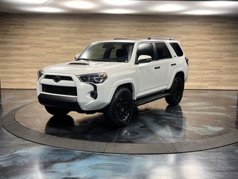 Used 2024 Toyota 4Runner SR5 Premium w/ Moonroof Package RWD image 8