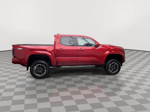 Used 2025 Toyota Tacoma TRD Sport AWD/4WD image 36