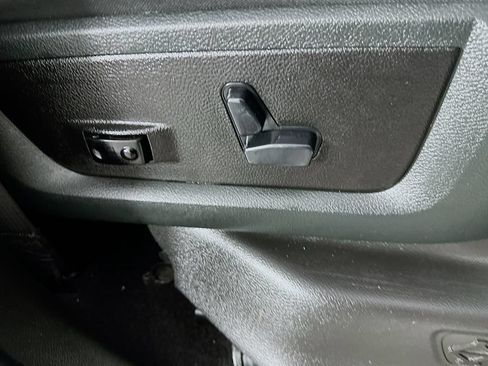 Used 2018 RAM 2500 Laramie w/ Convenience Group AWD/4WD image 22
