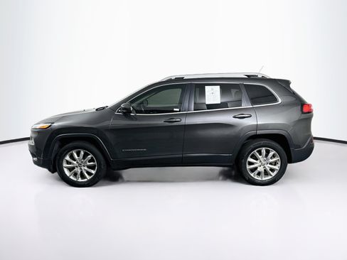 Used 2015 Jeep Cherokee Limited w/ Luxury Group AWD/4WD image 4