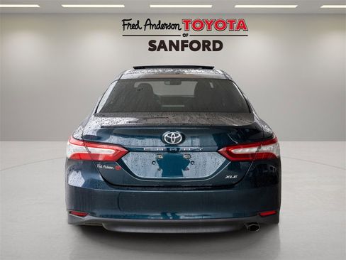 Used 2018 Toyota Camry XLE image 4