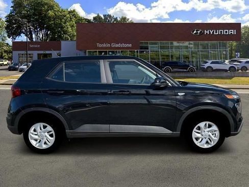 New 2026 Hyundai Venue SE FWD image 9