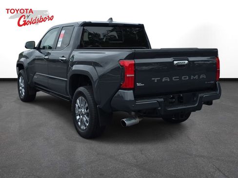 Used 2025 Toyota Tacoma Limited AWD/4WD image 7
