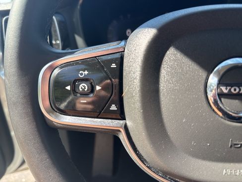 Used 2024 Volvo S60 B5 Plus image 24