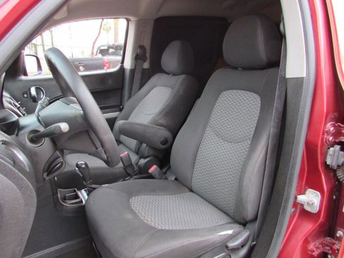 Used 2009 Chevrolet HHR LS image 17