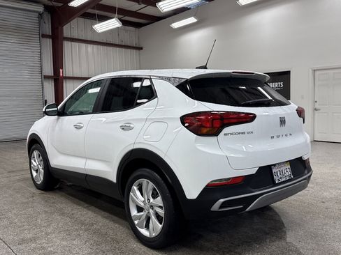 Used 2024 Buick Encore GX Preferred image 16