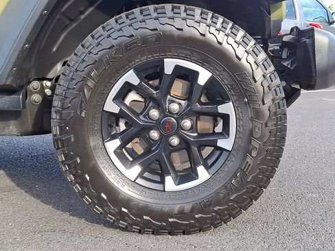 Used 2026 Jeep Gladiator Rubicon AWD/4WD image 8