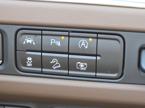 Used 2023 Chevrolet Tahoe High Country image 19