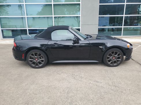 Used 2017 FIAT 124 Spider Abarth RWD image 7