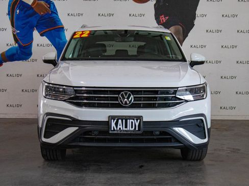Used 2022 Volkswagen Tiguan SE image 18