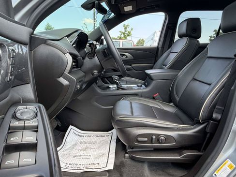 Certified 2023 Chevrolet Traverse Premier w/ Redline Edition AWD/4WD image 10