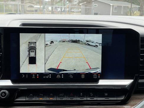 Used 2025 Chevrolet Silverado 1500 LT image 20