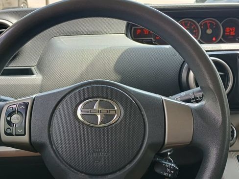 Used 2013 Scion xB FWD image 11