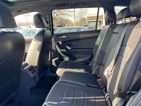 Certified 2024 Volkswagen Tiguan SEL R-Line image 21