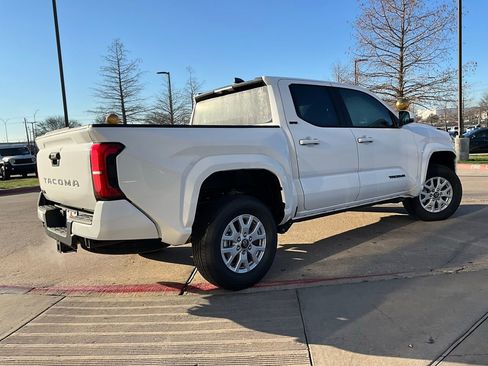 New 2026 Toyota Tacoma SR5 image 5