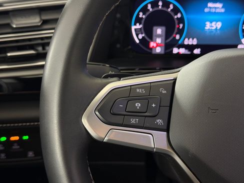 Used 2024 Volkswagen Atlas Cross Sport SE w/ Panoramic Sunroof Package FWD image 15