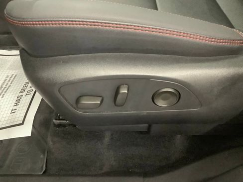 Used 2024 Chevrolet Traverse RS w/ LPO, Floor Liner Package AWD/4WD image 10