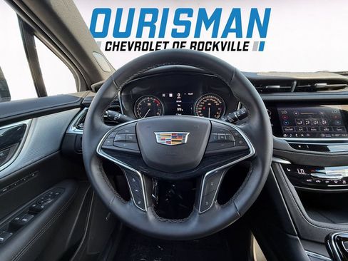 Used 2025 Cadillac XT5 Premium Luxury w/ Technology Package AWD/4WD image 14