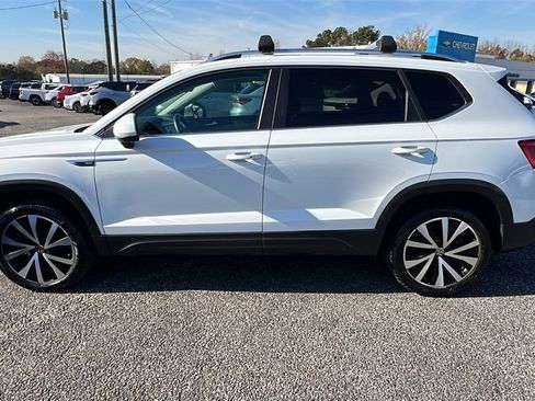 Used 2022 Volkswagen Taos SE image 8