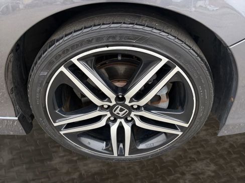 Used 2017 Honda Accord Sport image 35