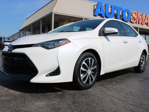 Used 2019 Toyota Corolla LE FWD image 12