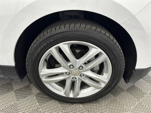 Used 2020 Chevrolet Equinox Premier image 14