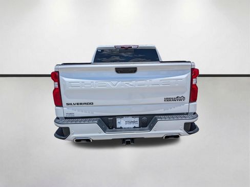 Used 2022 Chevrolet Silverado 1500 High Country w/ Technology Package AWD/4WD image 5