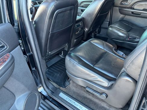 Used 2012 GMC Yukon XL Denali image 11