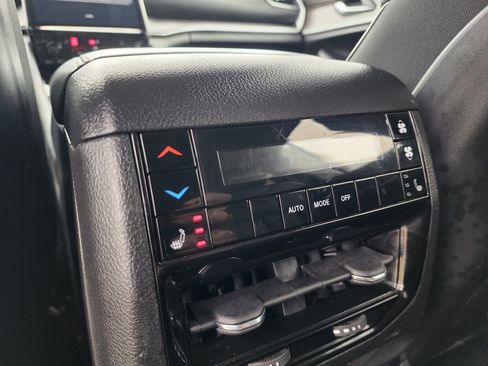 Used 2023 Jeep Grand Cherokee L Limited image 15